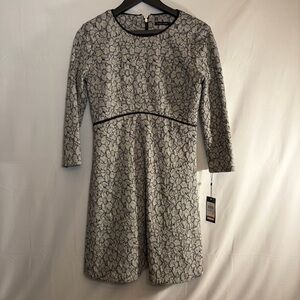 NWT Tommy Hilfiger dress sz 6flare style floral jersey fabric knee length zipper